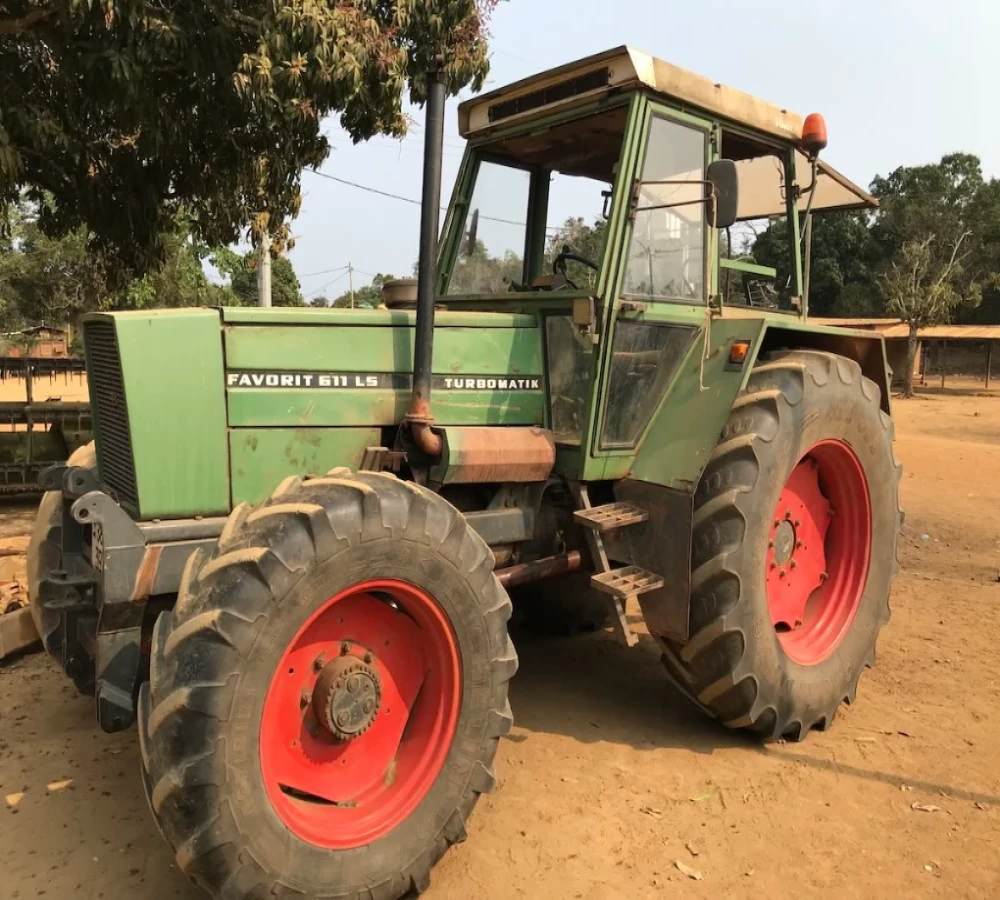 Tracteur FENDT 611LS de 110 Chévaux
